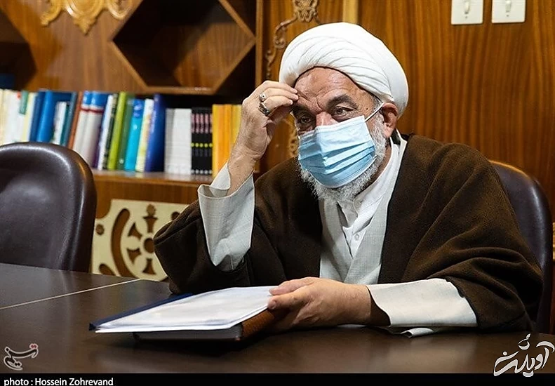  آقاتهرانی: رضاشاه و پسرش هرکسی را دوست داشتند منصوب می‌کردند/تقصیر خودمان است چون یا رای نمی‌دهیم یا اشتباه رای می‌دهیم 